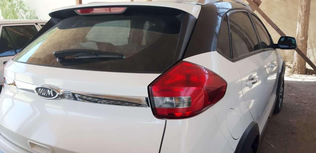 ام وی ام X22 دنده‌ای لاکچری - 1396