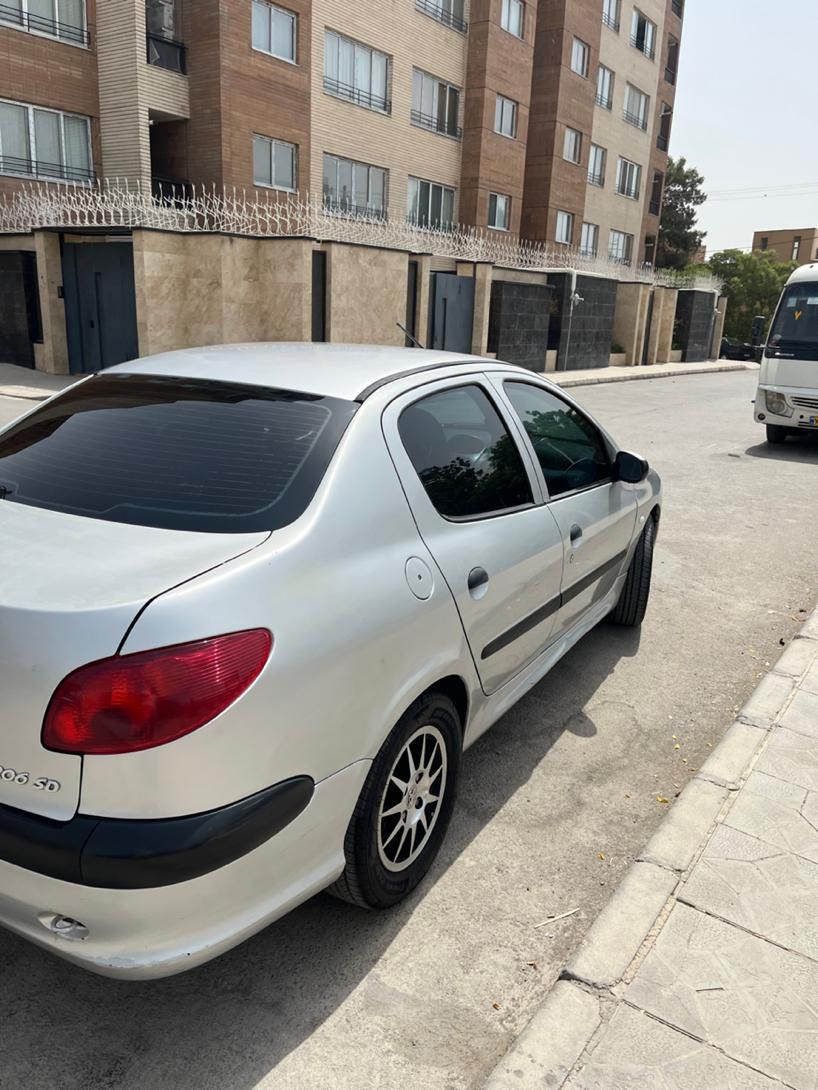 پژو ۲۰۶ صندوق دار v1 - 1388