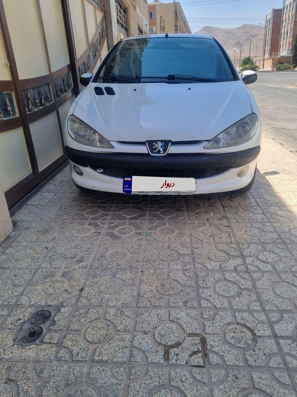 پژو ۲۰۶ صندوق دار v8 - 1393