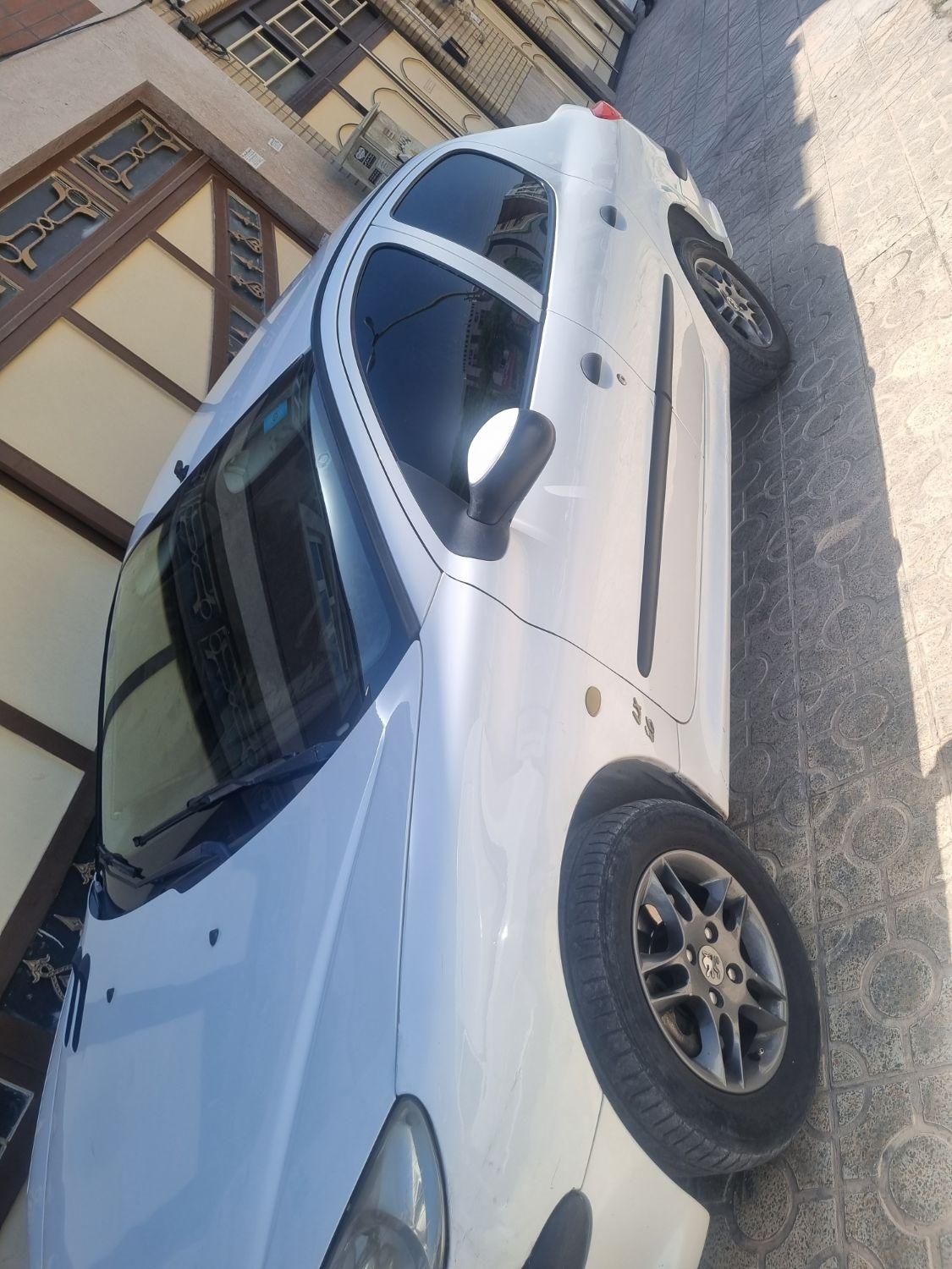 پژو ۲۰۶ صندوق دار v8 - 1393