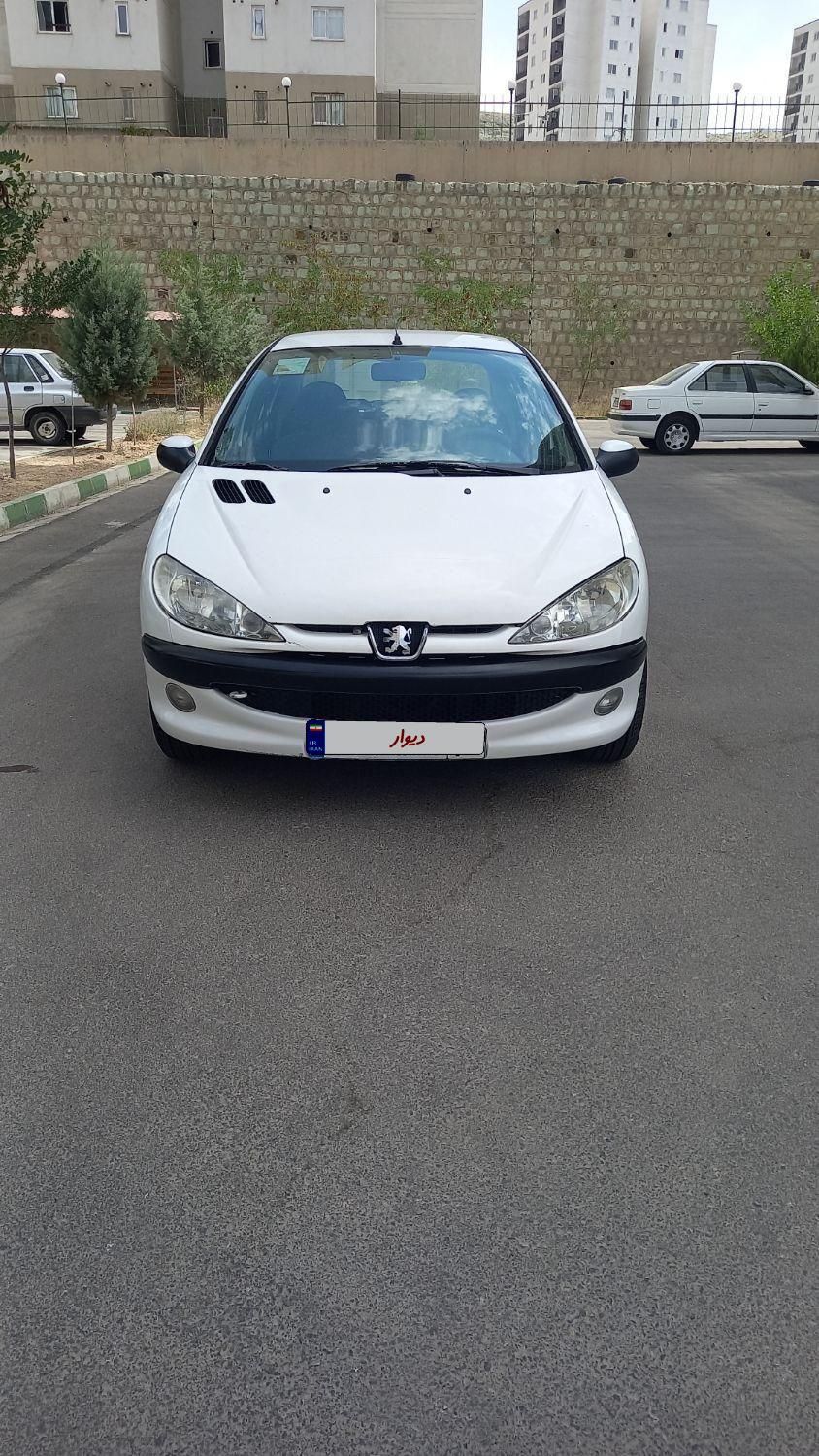 پژو ۲۰۶ صندوق دار v8 - 1394