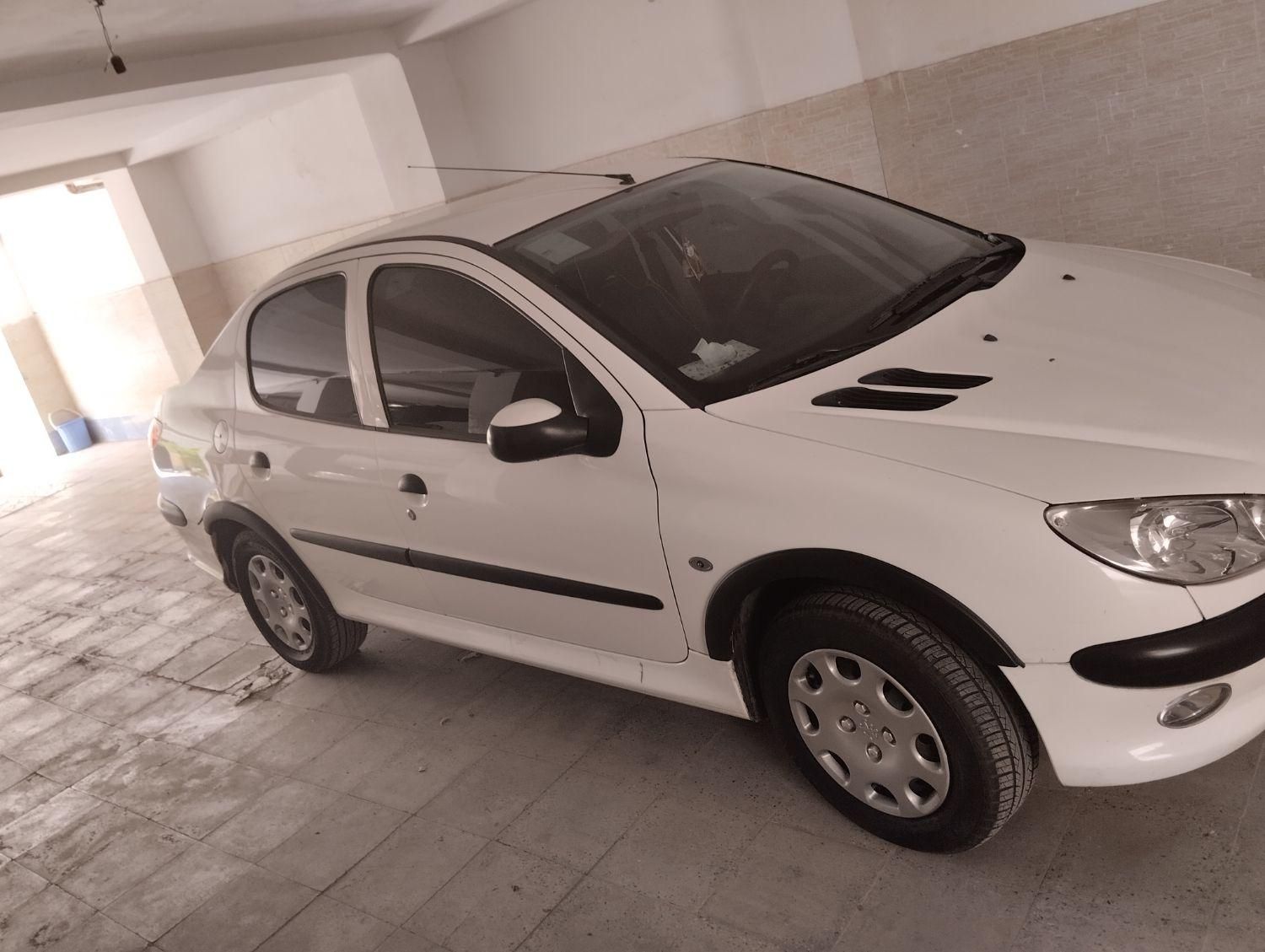 پژو ۲۰۶ صندوق دار v8 - 1397