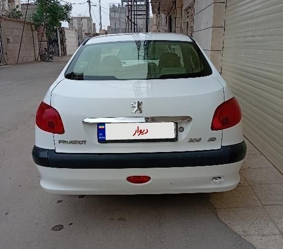 پژو ۲۰۶ صندوق دار v8 - 1395