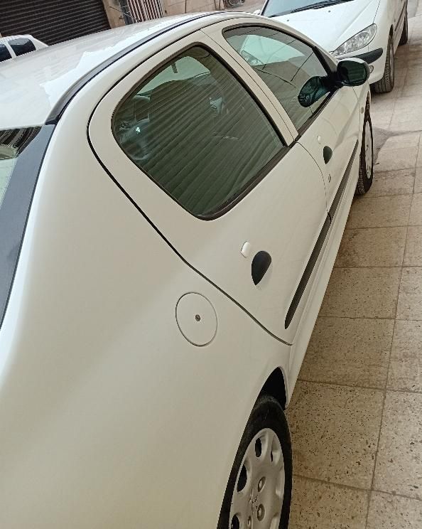پژو ۲۰۶ صندوق دار v8 - 1395