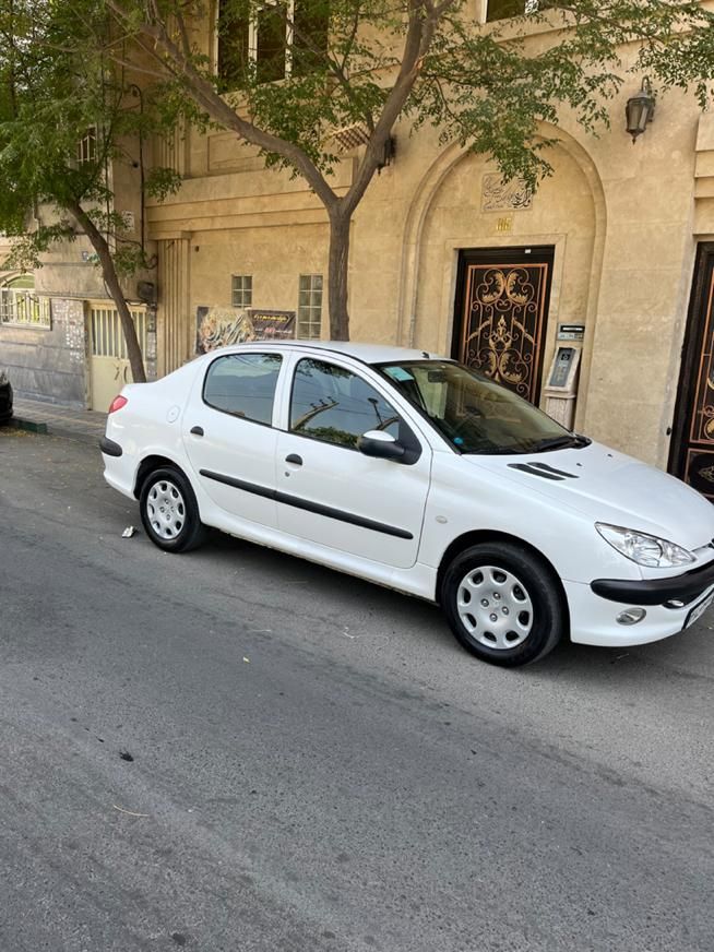 پژو ۲۰۶ صندوق دار v8 - 1397