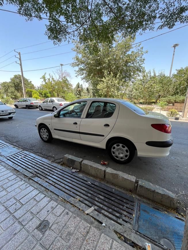 پژو ۲۰۶ صندوق دار v8 - 1397