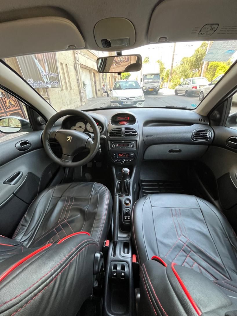 پژو ۲۰۶ صندوق دار v8 - 1397