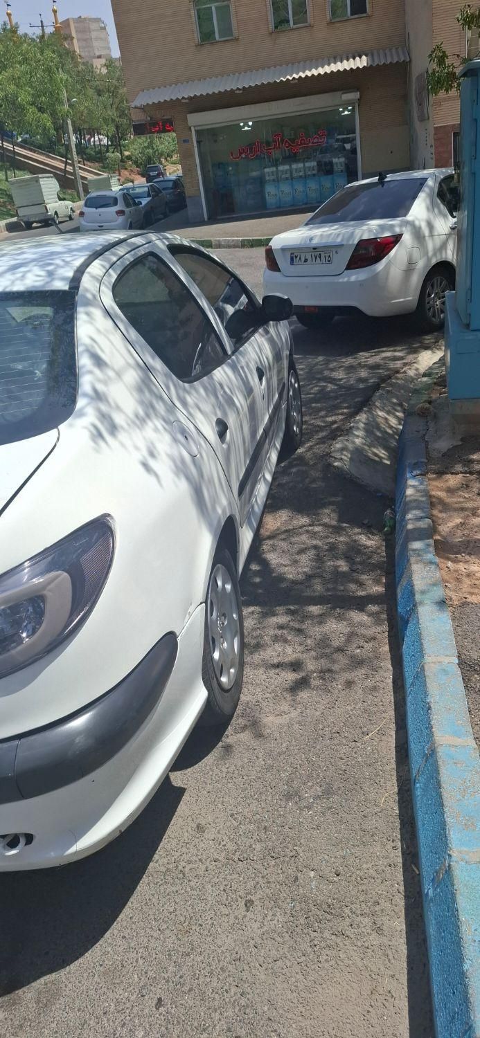 پژو ۲۰۶ صندوق دار v8 - 1395