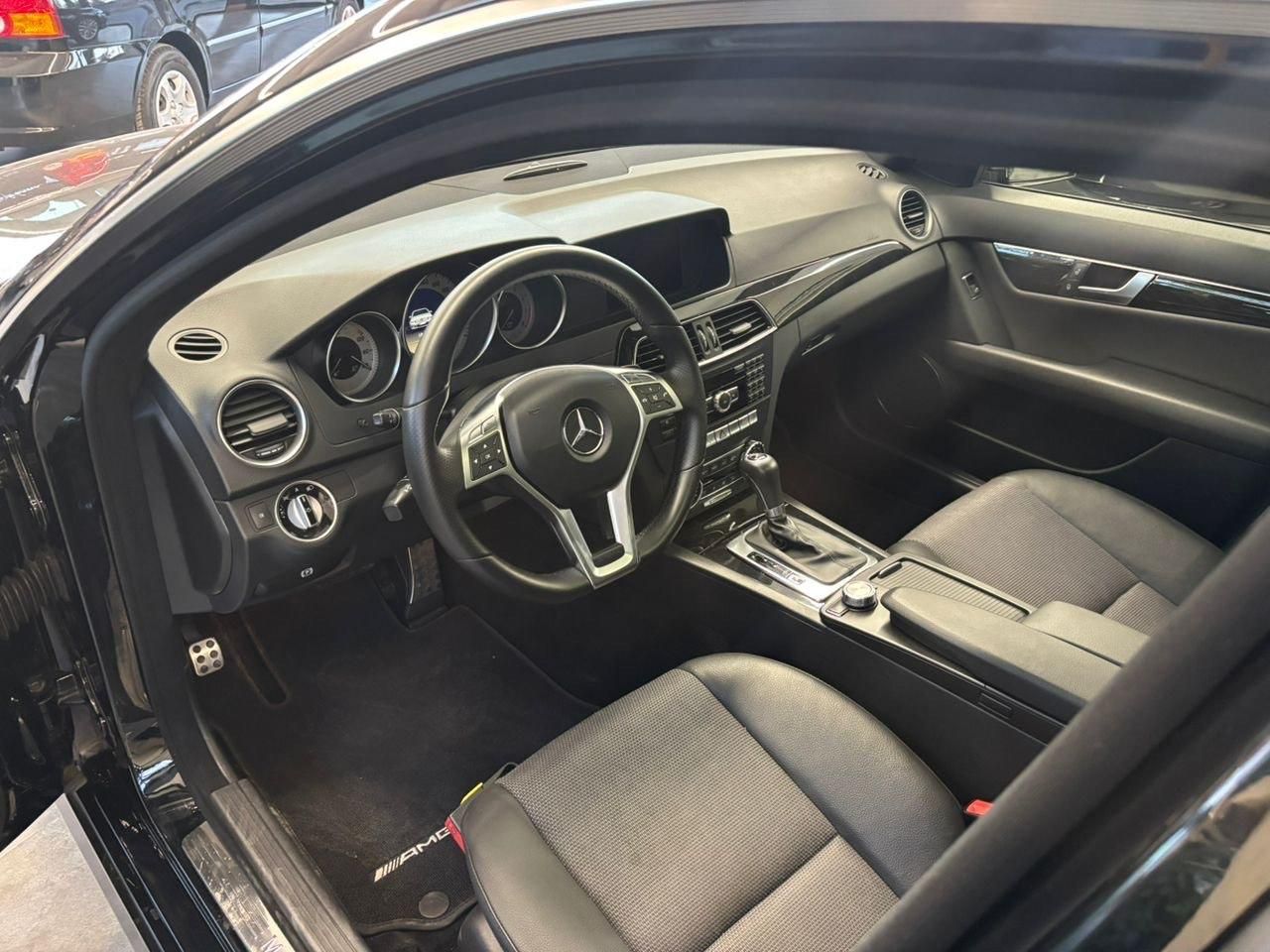 بنز C 200 - 2012