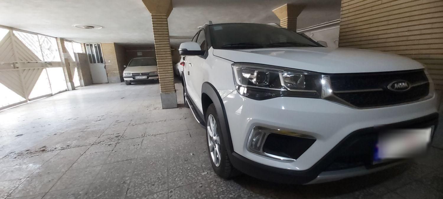 ام وی ام X22 دنده‌ای لاکچری - 1399