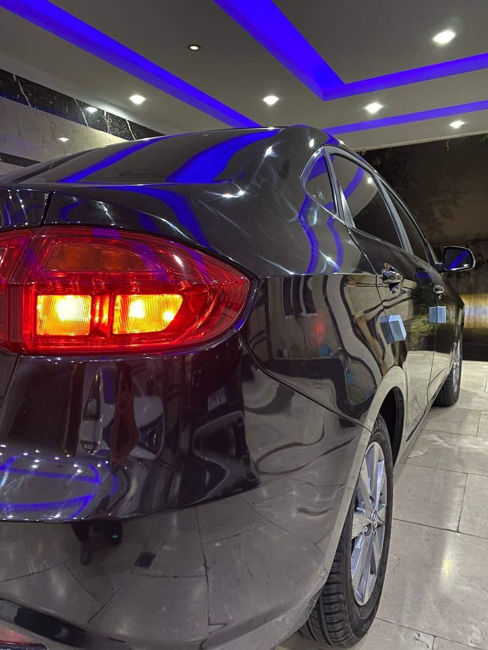 جک J4 اتوماتیک ساده - 1403
