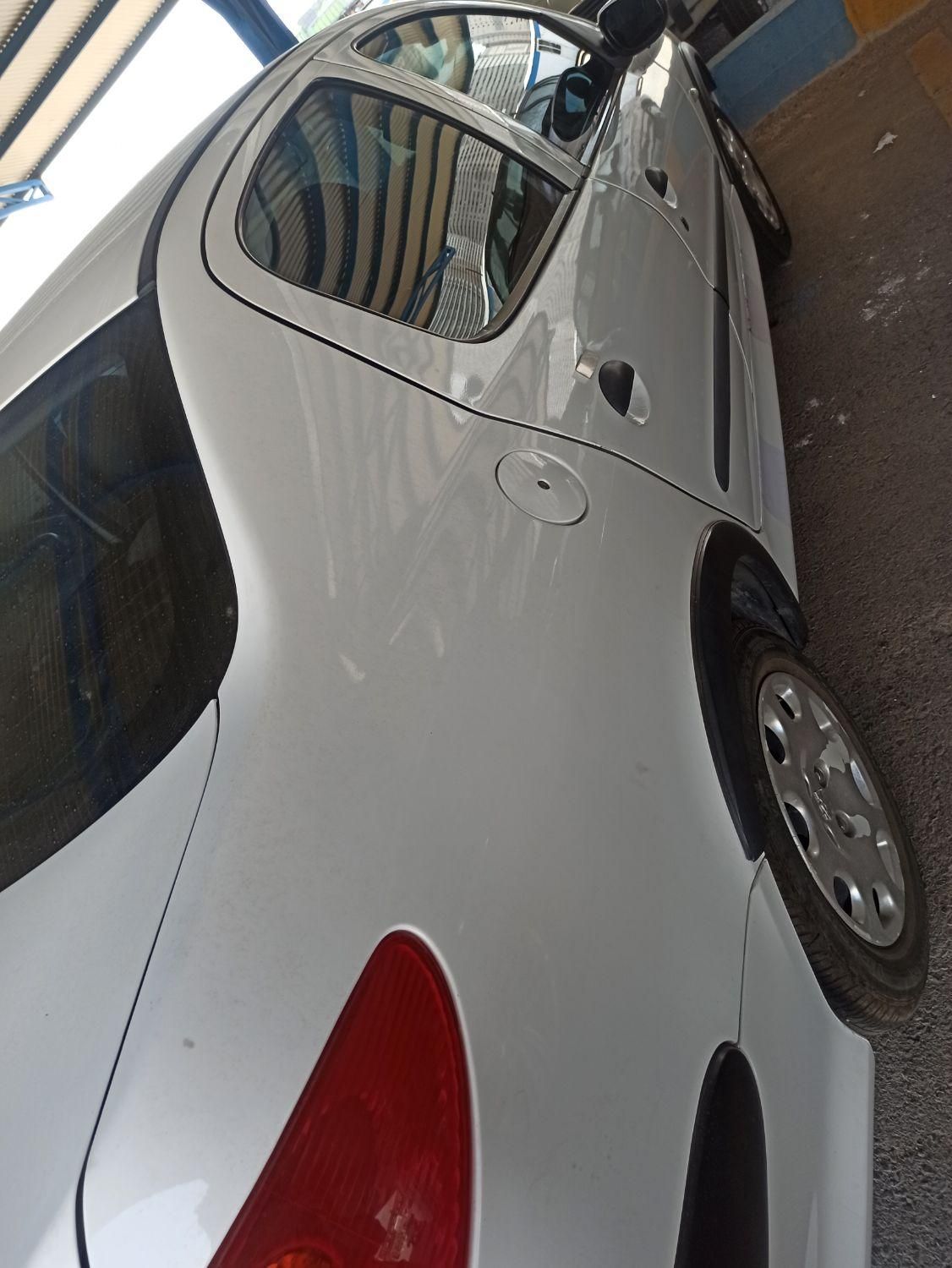 پژو ۲۰۶ صندوق دار v8 - 1398