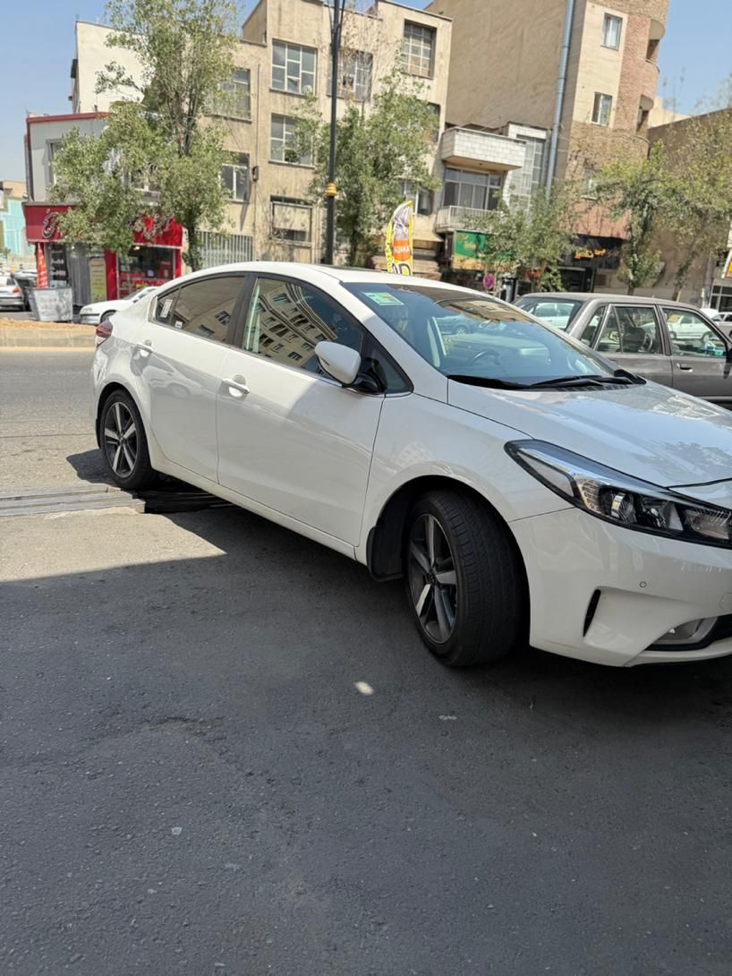 کیا سراتو 2.0 لیتر اتوماتیک GT لاین - 2017