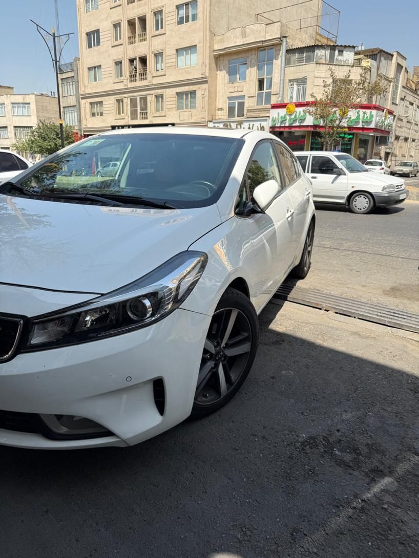 کیا سراتو 2.0 لیتر اتوماتیک GT لاین - 2017