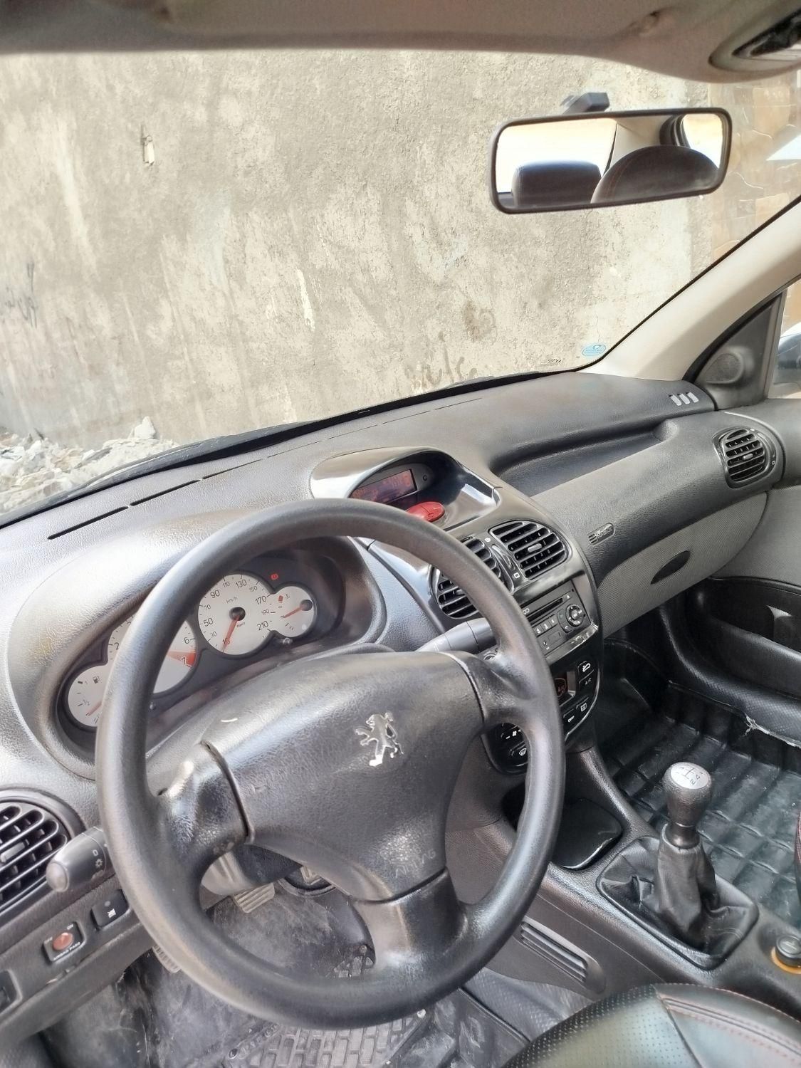 پژو ۲۰۶ صندوق دار v8 - 1394