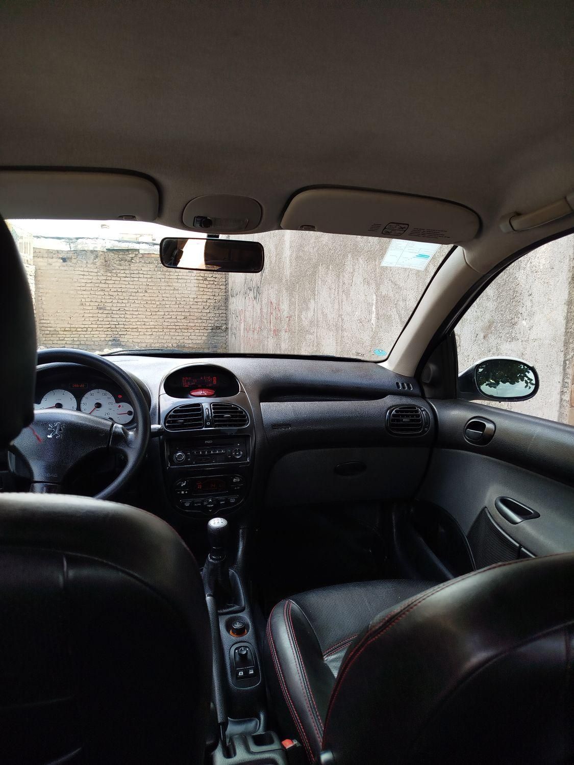 پژو ۲۰۶ صندوق دار v8 - 1394