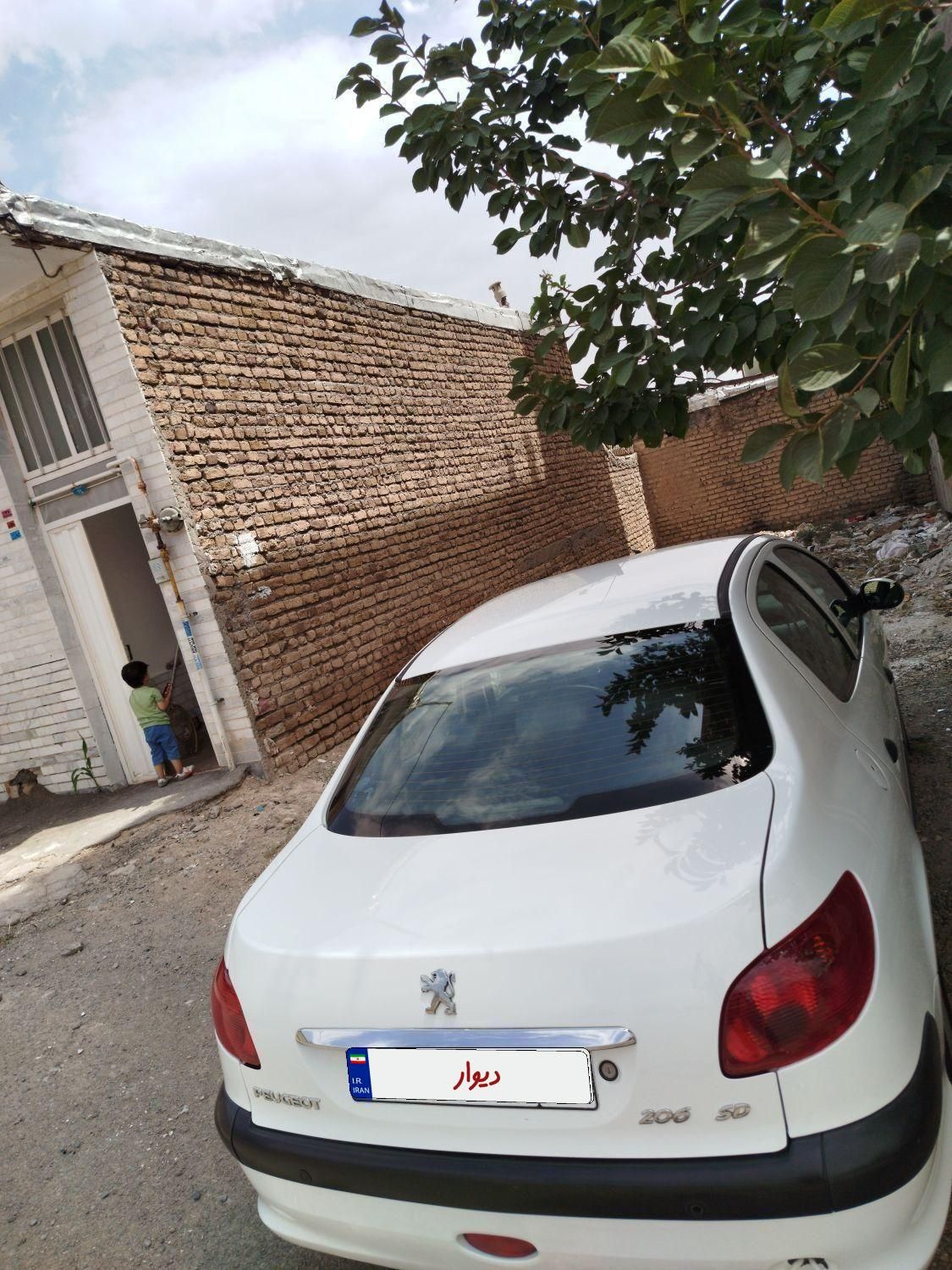 پژو ۲۰۶ صندوق دار v8 - 1394