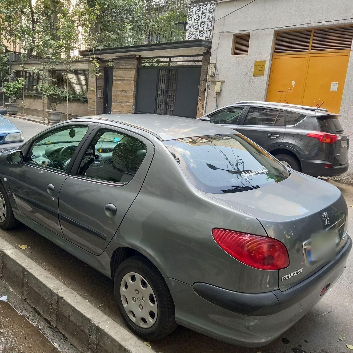 پژو ۲۰۶ صندوق دار v8 - 1390