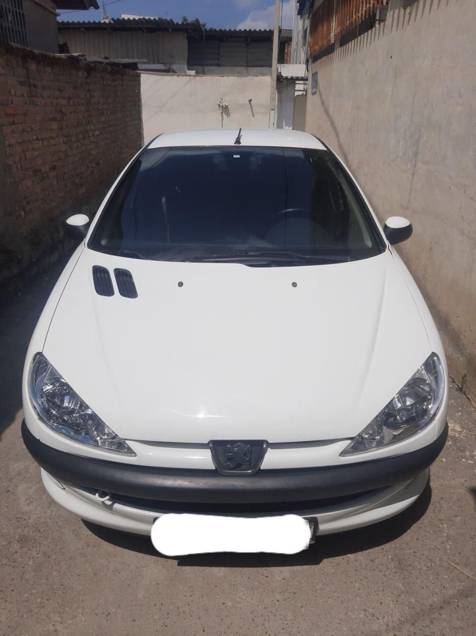 پژو ۲۰۶ صندوق دار v8 - 1395