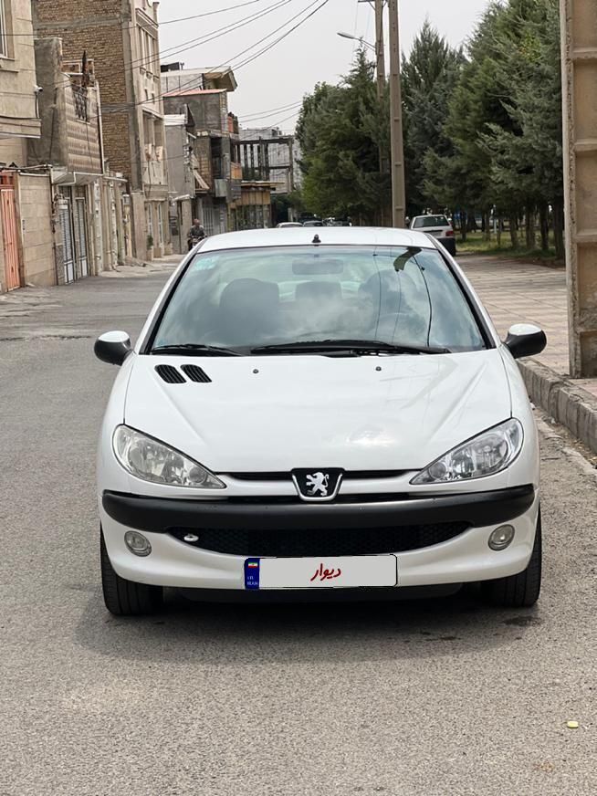 پژو ۲۰۶ صندوق دار v8 - 1398