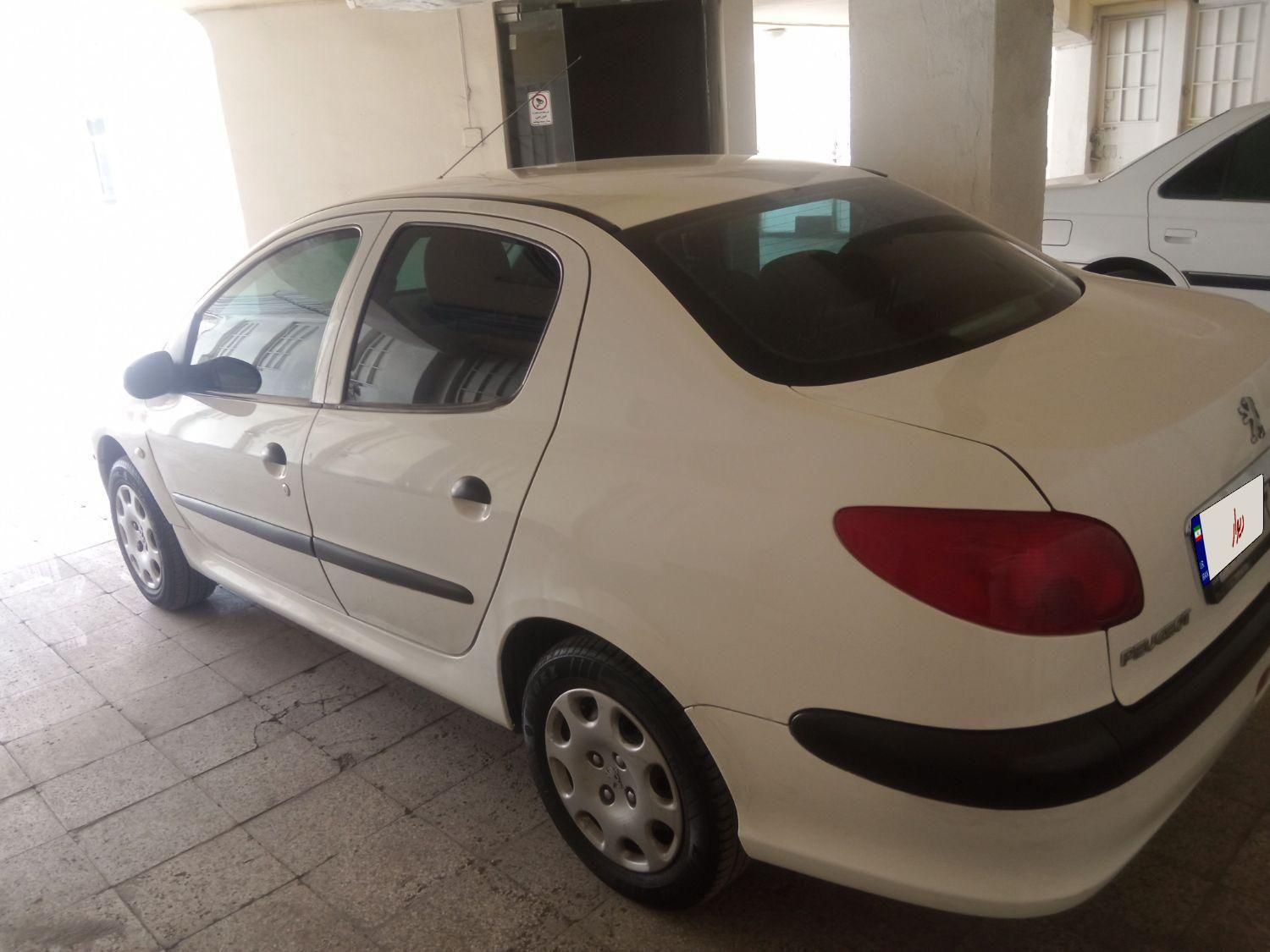 پژو ۲۰۶ صندوق دار v8 - 1390