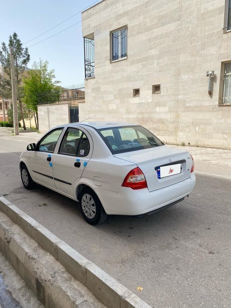 تیبا صندوق دار SX - 1401
