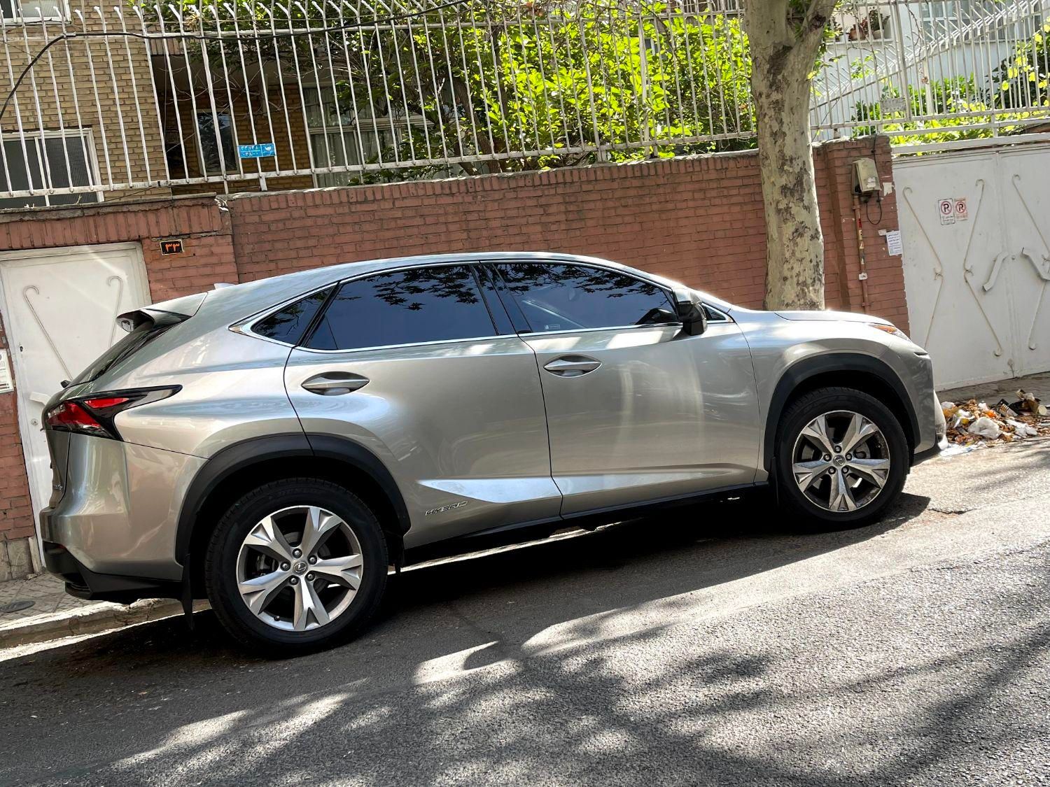 لکسوس NX هیبرید 300H - 2016