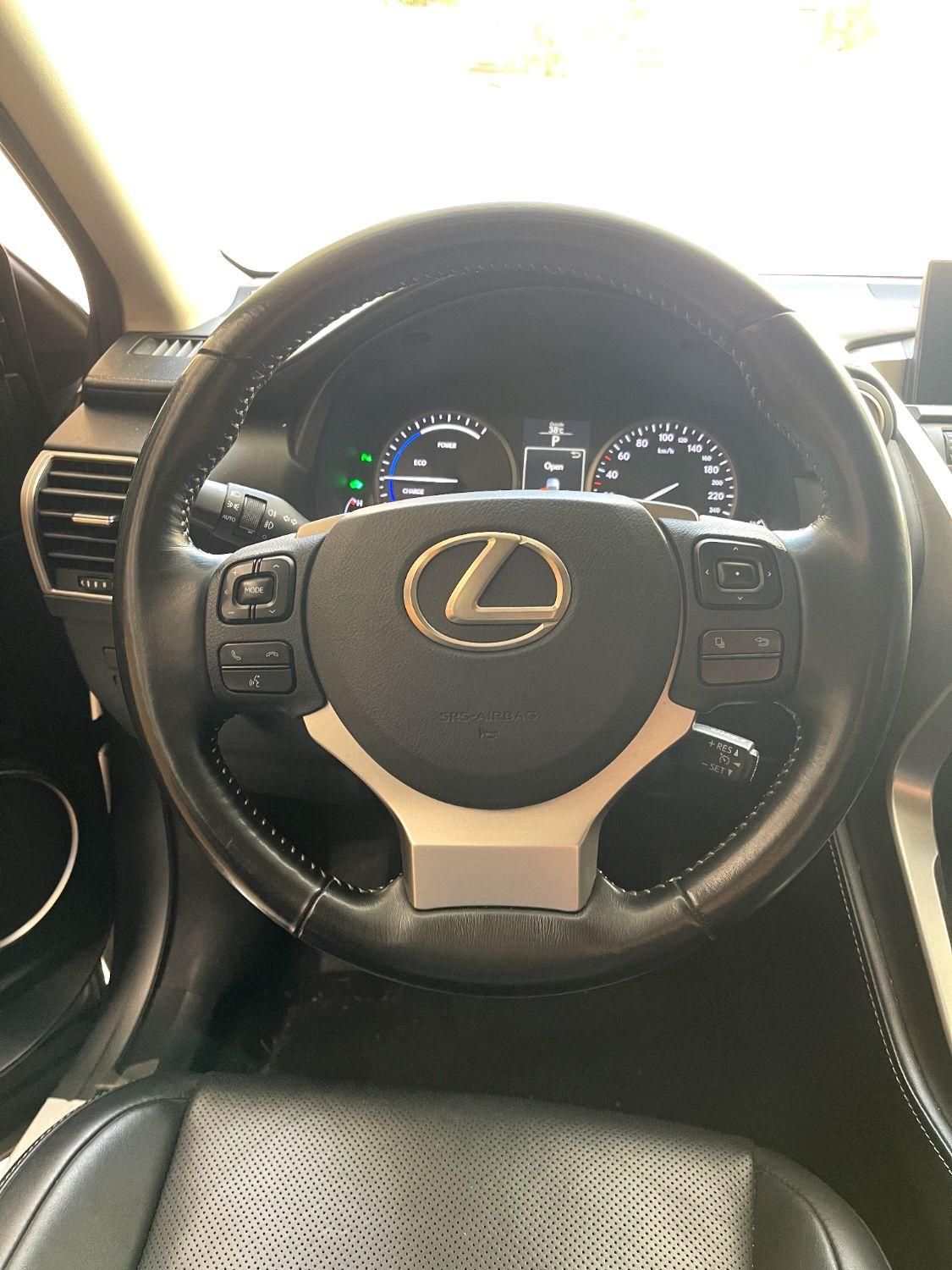 لکسوس NX هیبرید 300H - 2016