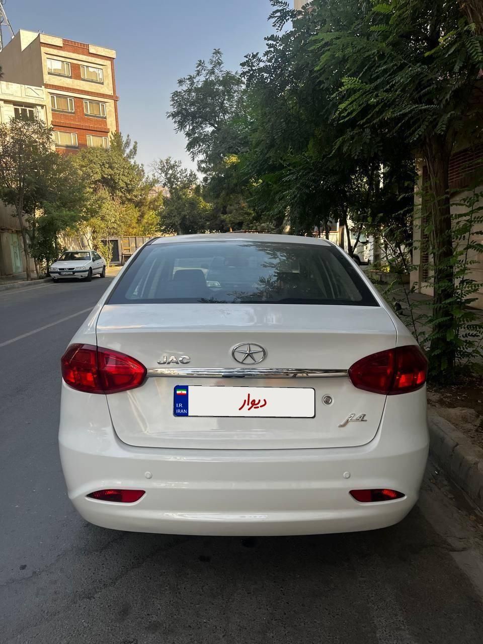جک J4 اتوماتیک ساده - 1402