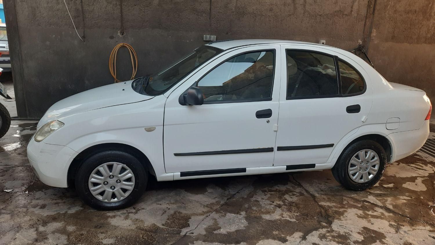 تیبا صندوق دار SX - 1397