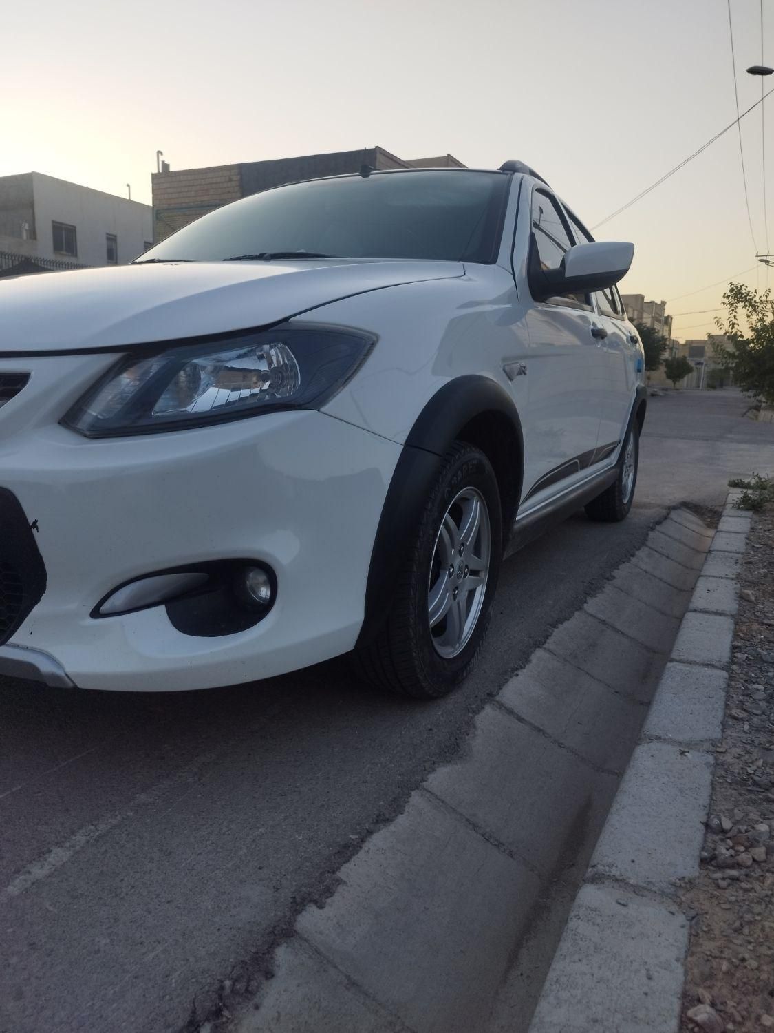 خودرو کوییک، R آگهی ann_19484567