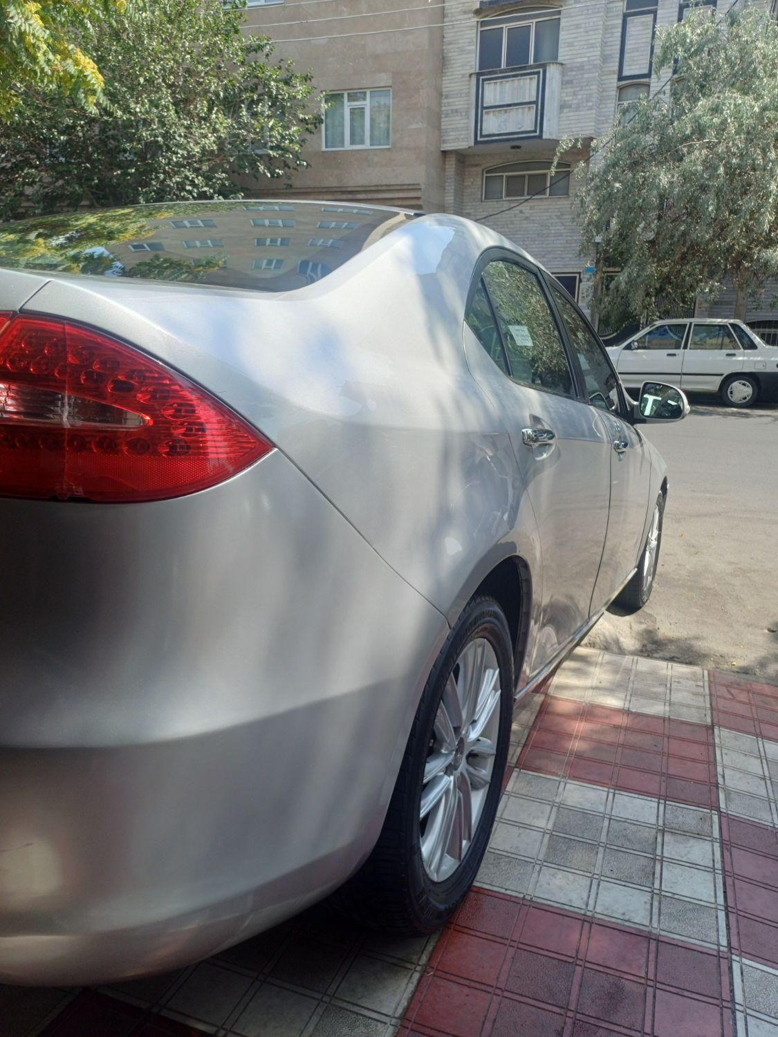 جک J5 اتوماتیک - 1394
