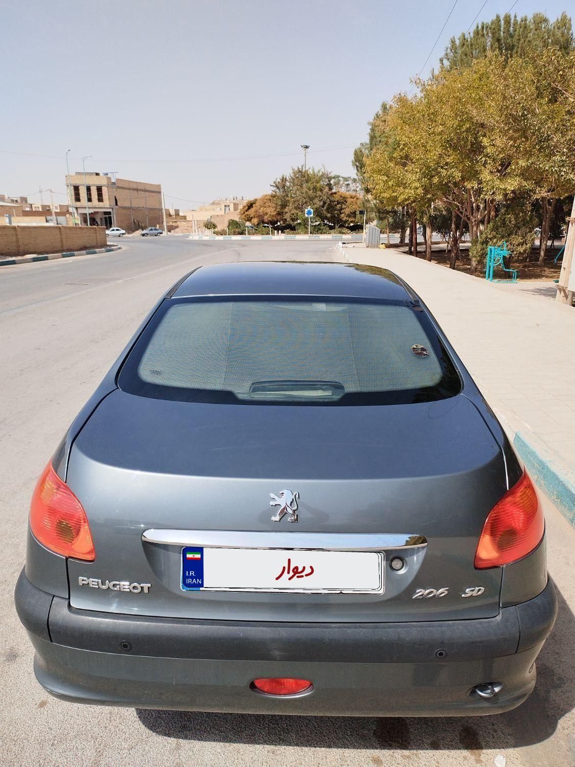 پژو ۲۰۶ صندوق دار v8 - 1393