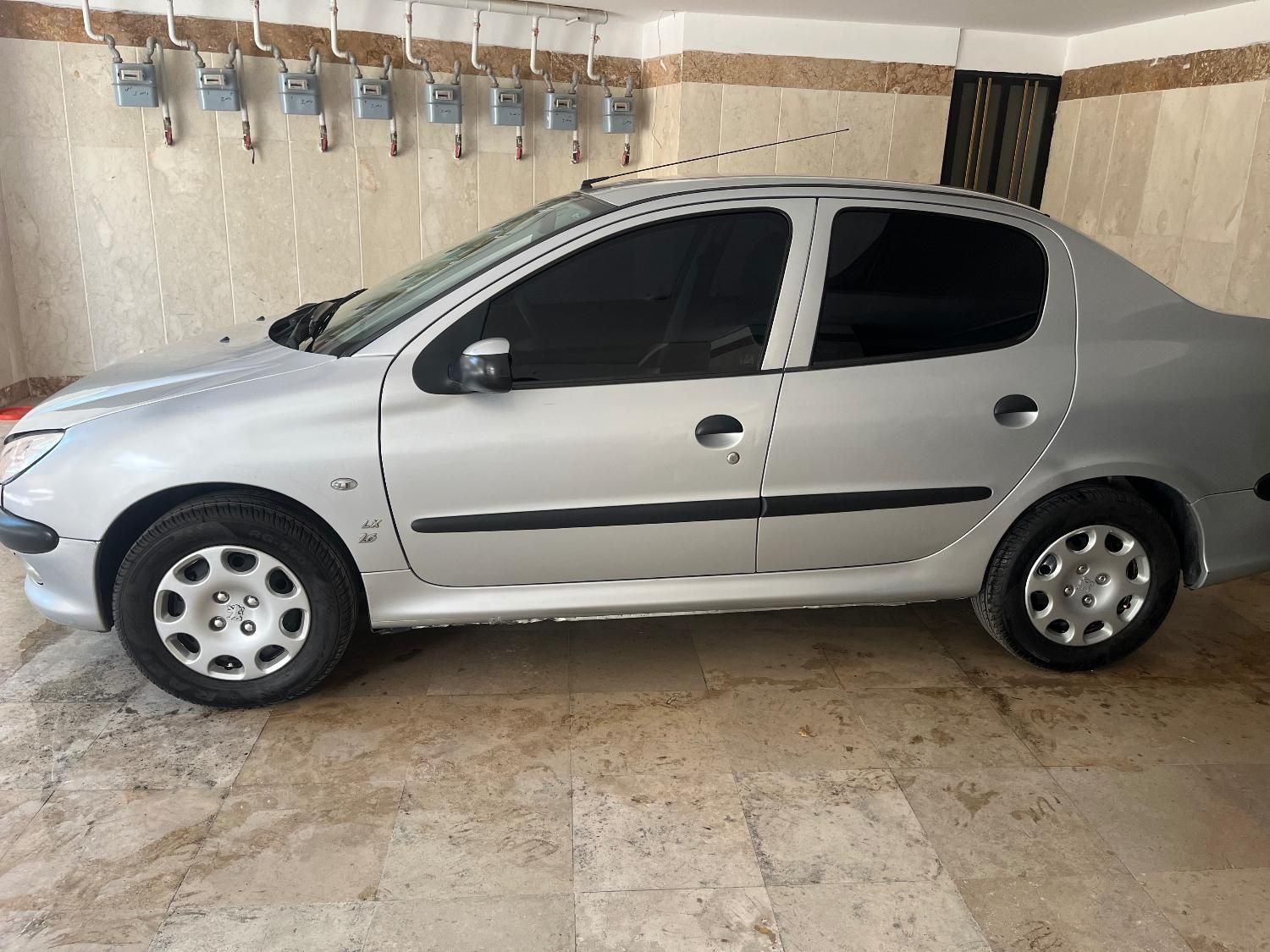 پژو ۲۰۶ صندوق دار v8 - 1394
