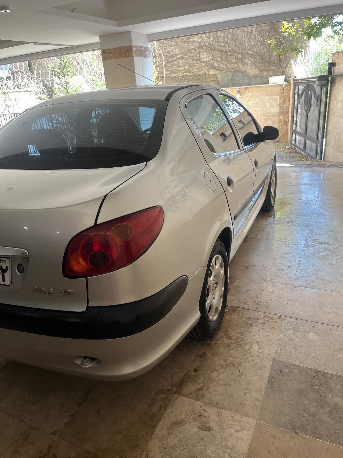 پژو ۲۰۶ صندوق دار v8 - 1394