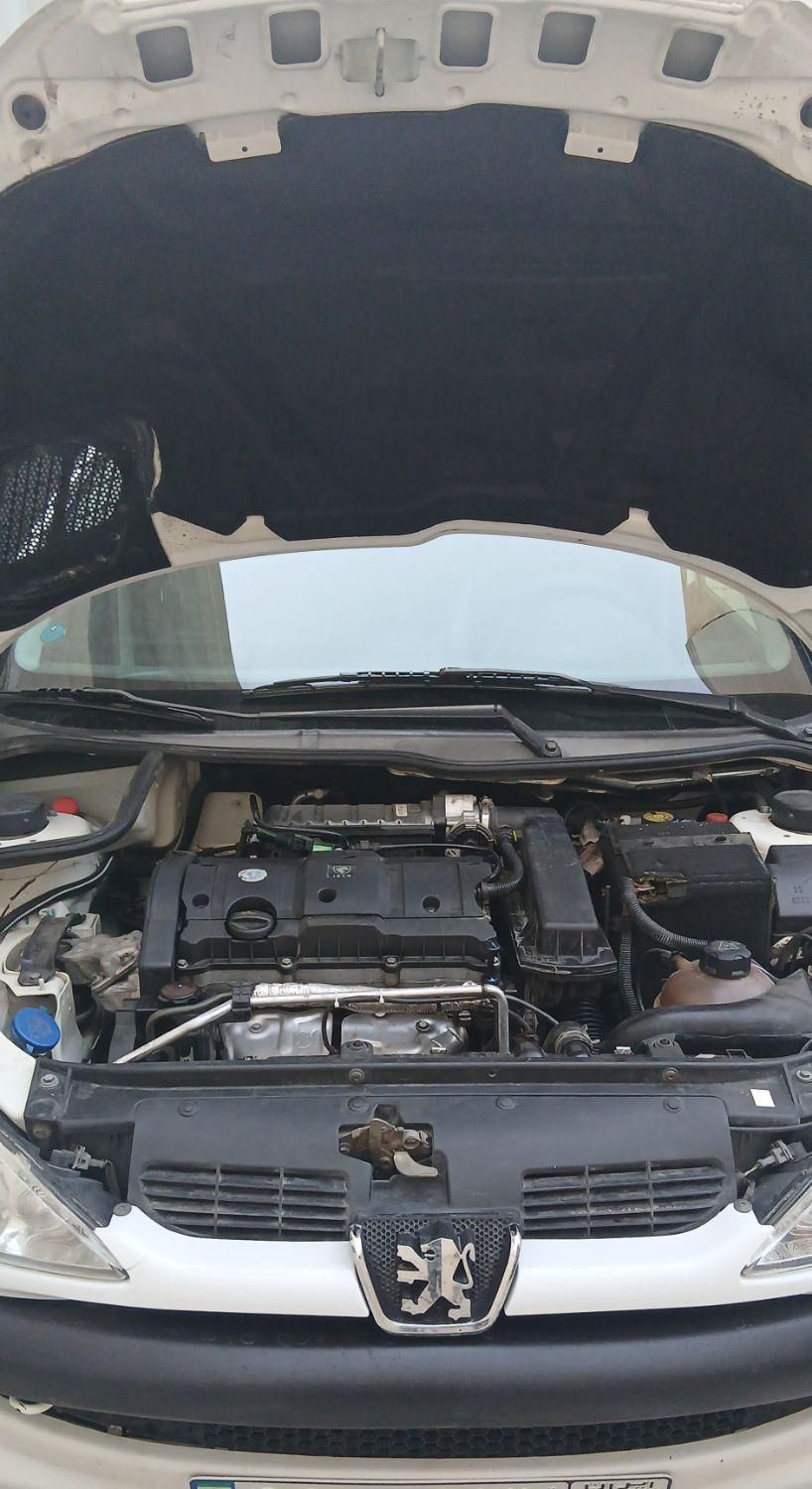 پژو ۲۰۶ صندوق دار v8 - 1396