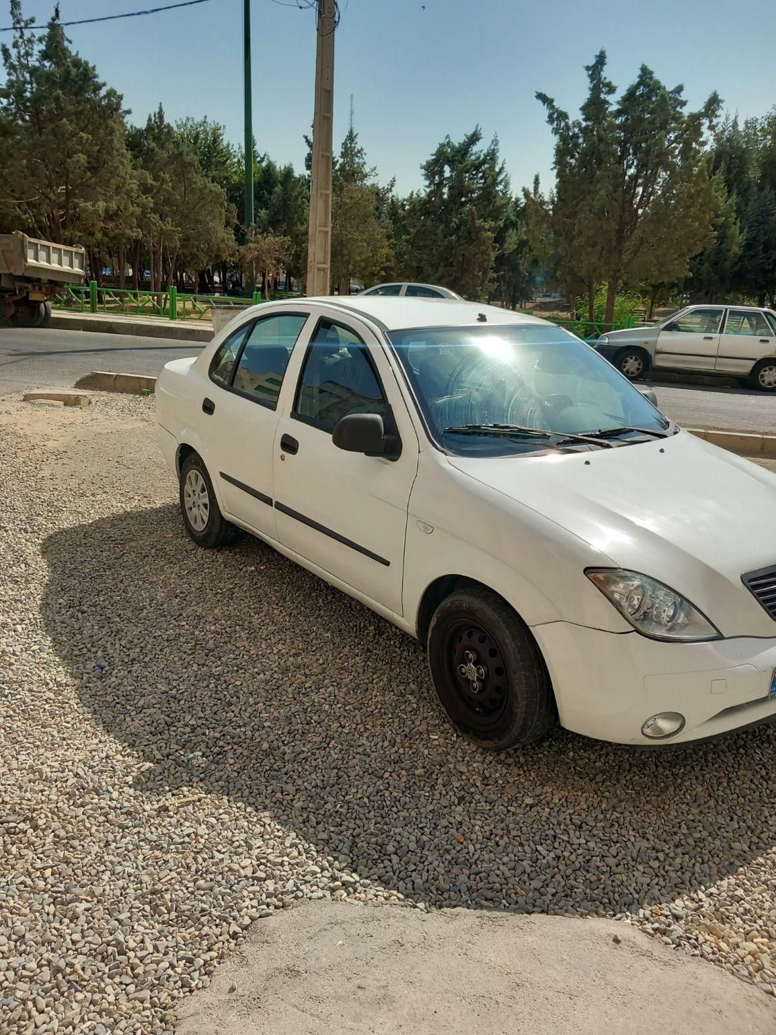 تیبا صندوق دار SX - 1400