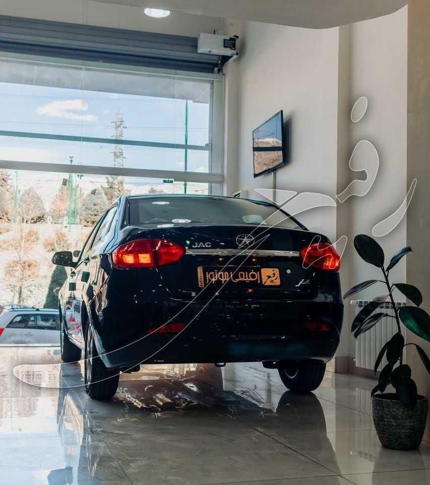 جک J4 اتوماتیک ساده - 1404