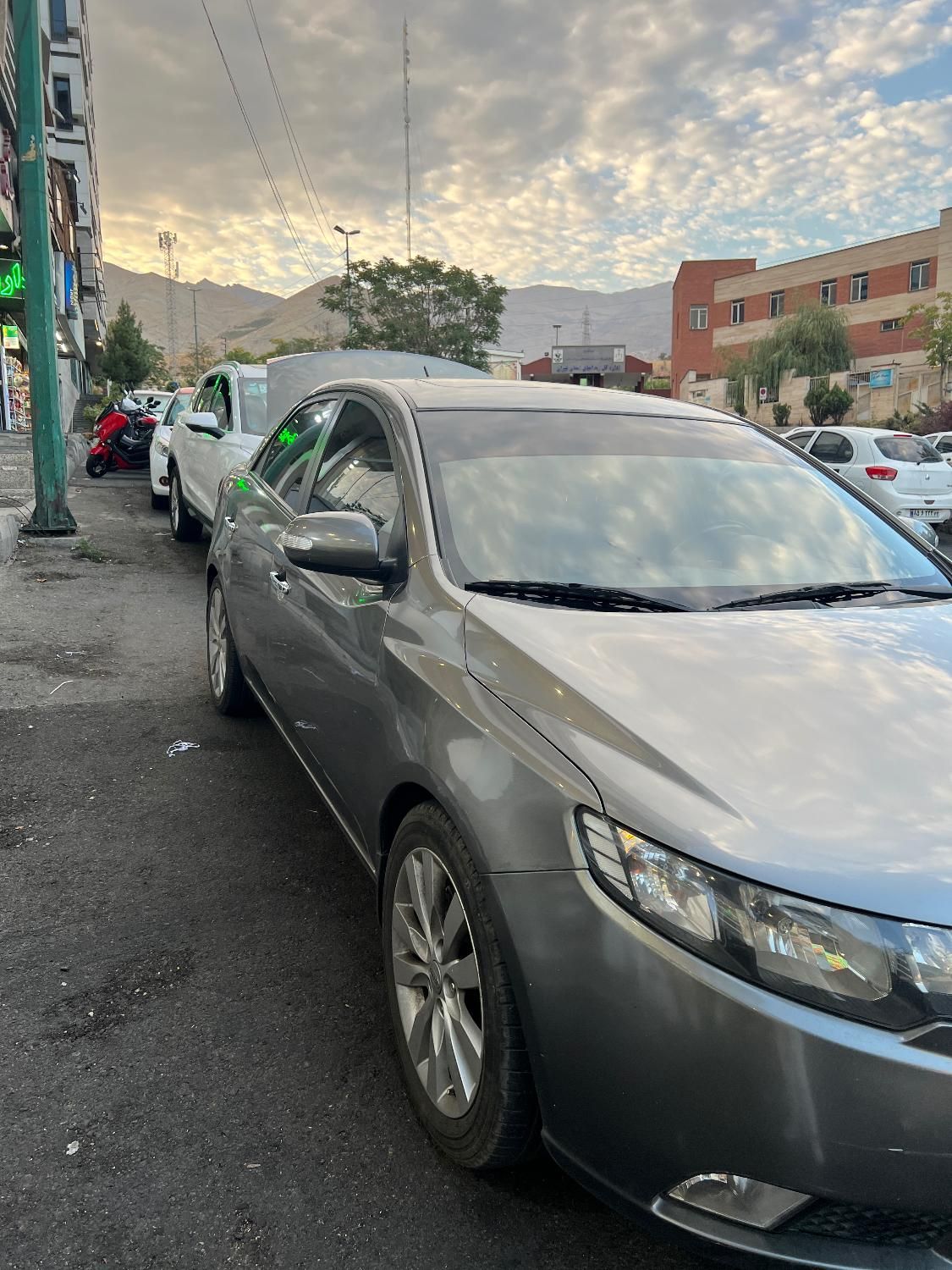 کیا سراتو 2.0 لیتر اتوماتیک GT لاین - 2010