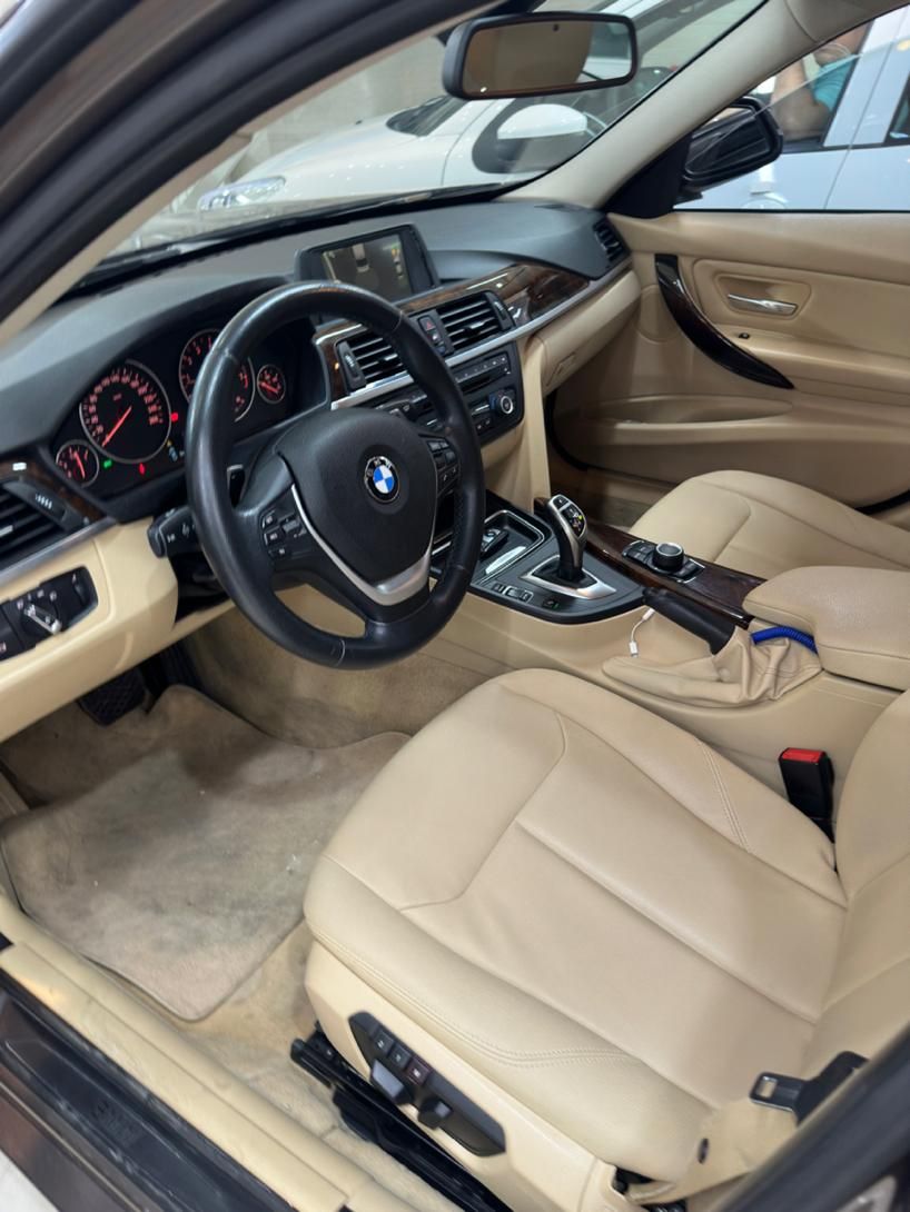 ب ام و سری 3 سدان 320i - 2014