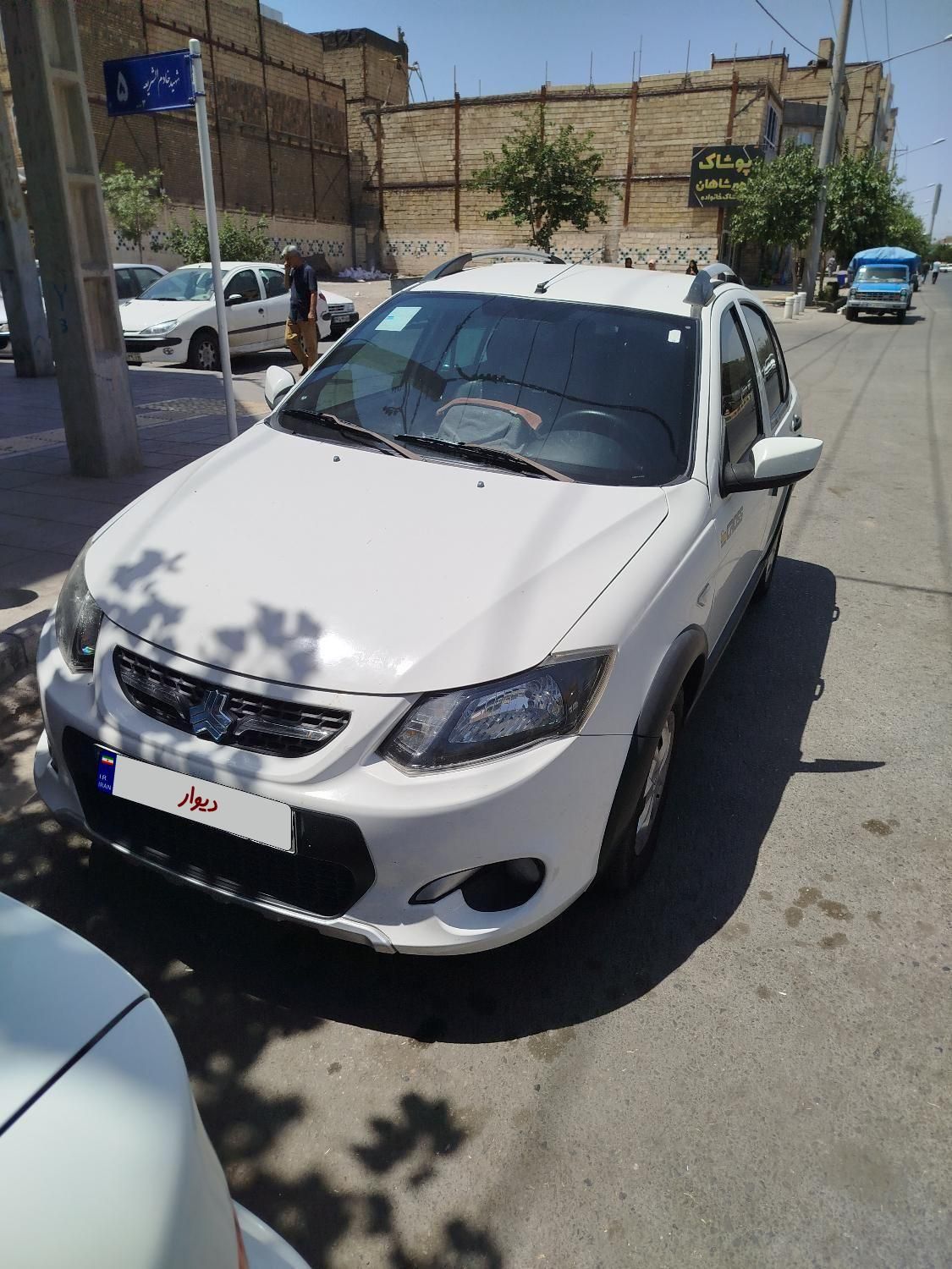 خودرو کوییک، معمولی آگهی ann_19485916