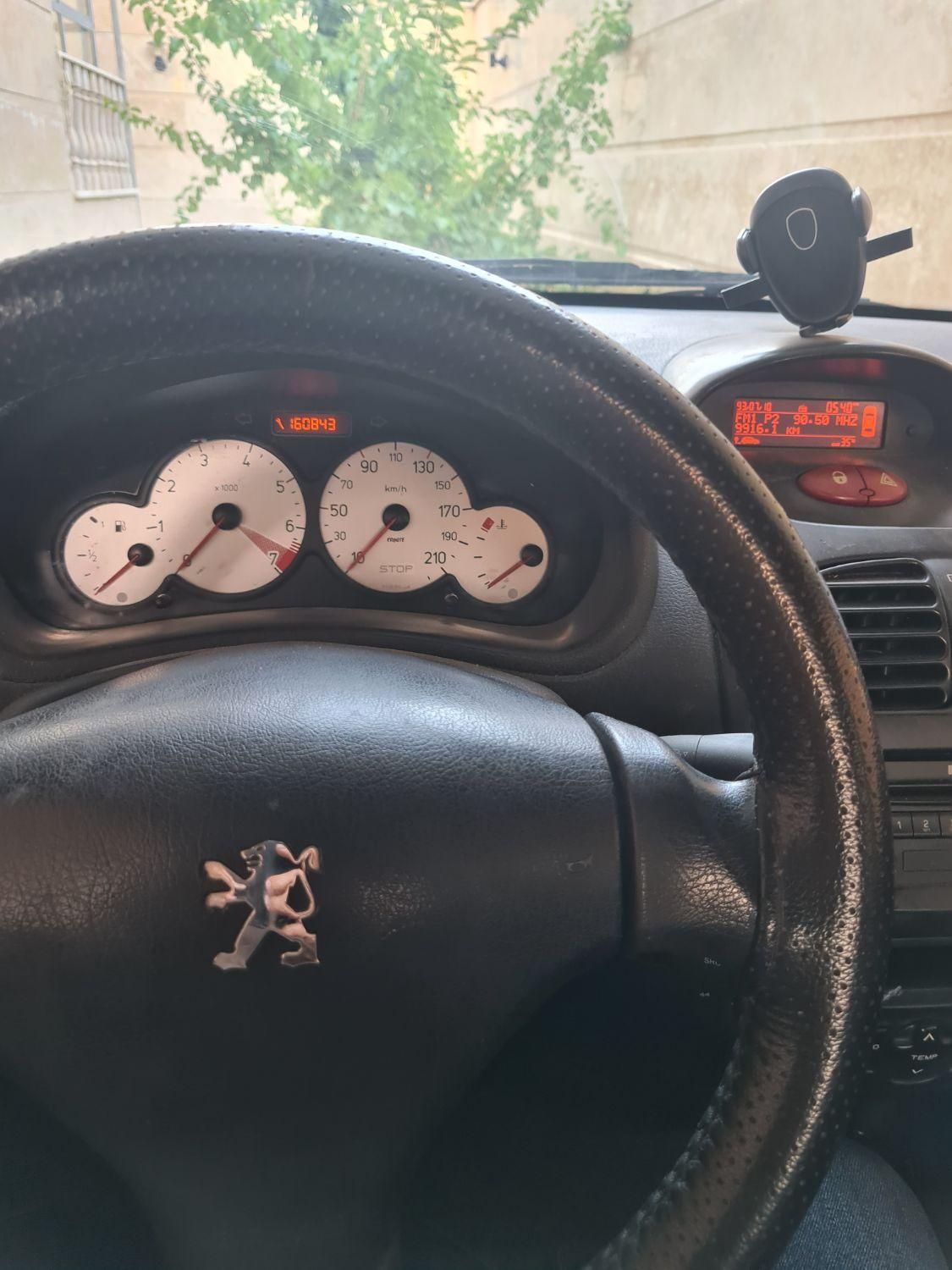 پژو ۲۰۶ صندوق دار v8 - 1396