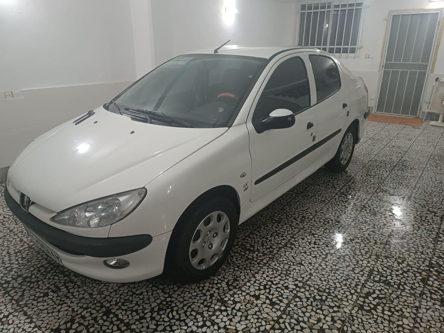 پژو ۲۰۶ صندوق دار v8 - 1393