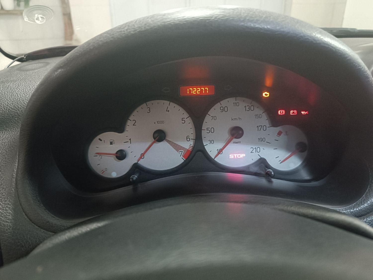 پژو ۲۰۶ صندوق دار v8 - 1393