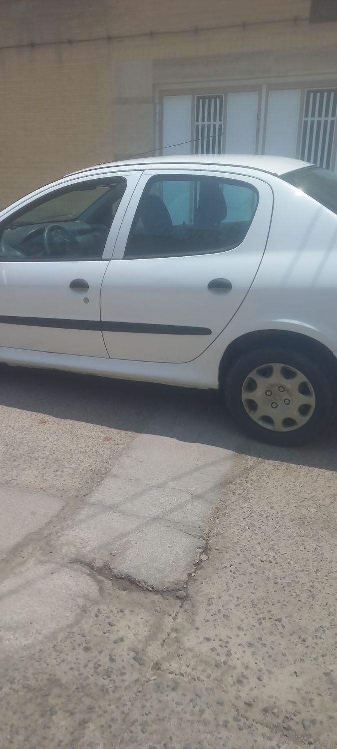 پژو ۲۰۶ صندوق دار v8 - 1395