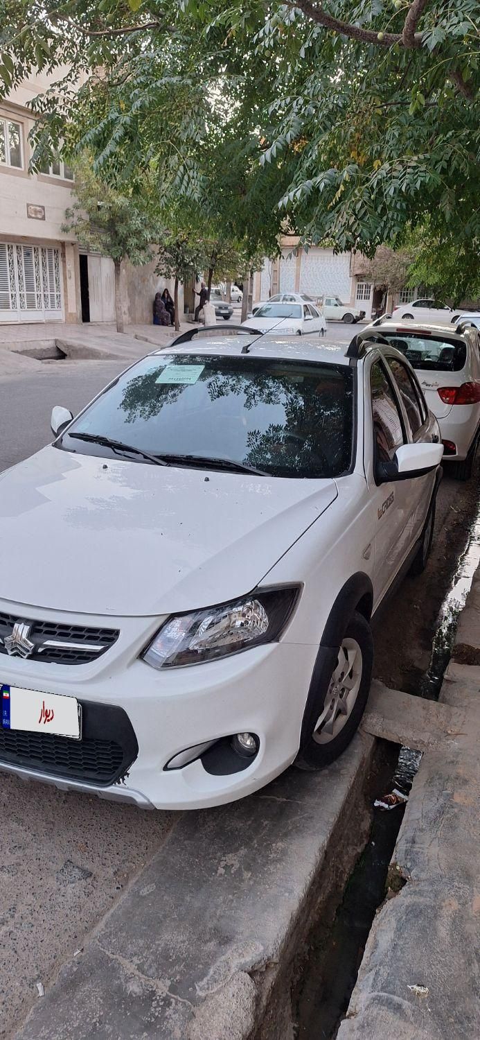 خودرو کوییک، معمولی آگهی ann_19486423
