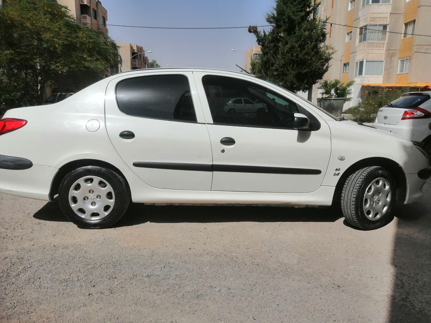 پژو ۲۰۶ صندوق دار v20 - 1389