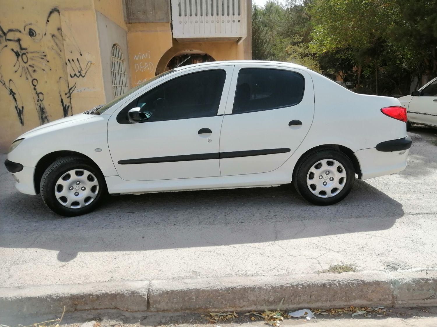 پژو ۲۰۶ صندوق دار v20 - 1389