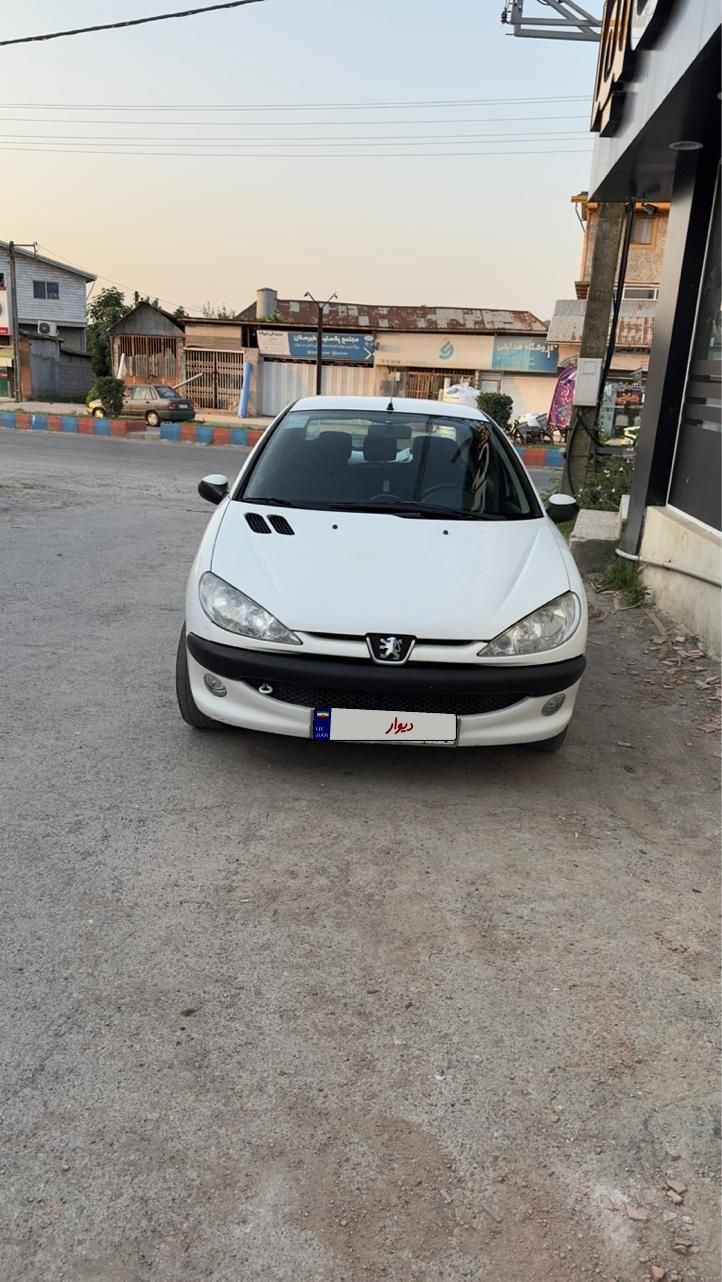 پژو ۲۰۶ صندوق دار v8 - 1395