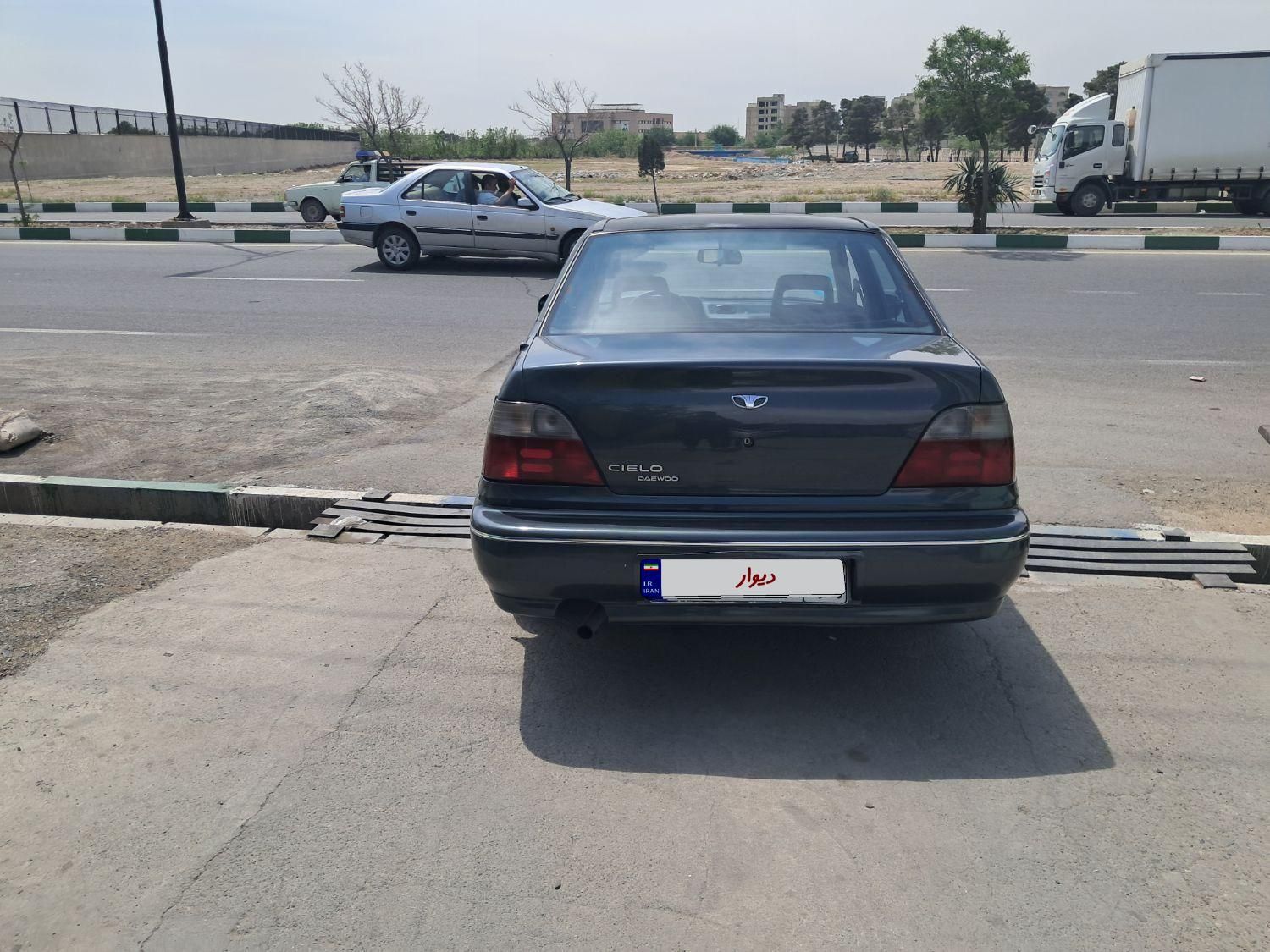 دوو سیلو سدان - 1378